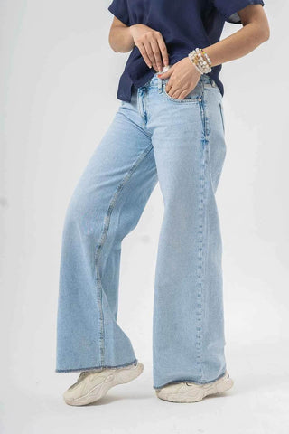 Comfortable Wide-Leg Light Blue Jeans for Everyday Wear - Ecowears.pk