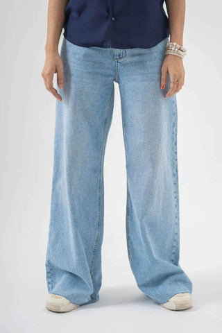Easygoing Wide-Leg Blue Jeans for Effortless Trendy Style - Ecowears.pk