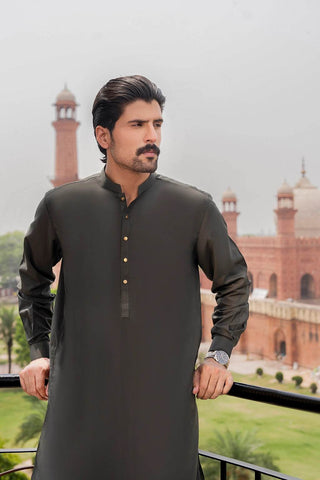 Elegant Dark Green Kurta – A Perfect Choice for Stylish and Comfortable Traditional Wear - Ecowears.pk