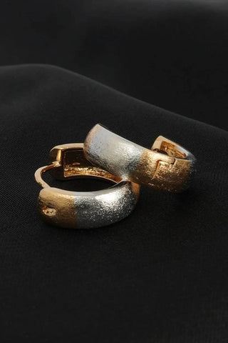 Minimalist Huggie Hoop Earrings -Effortless Elegance - Ecowears.pk